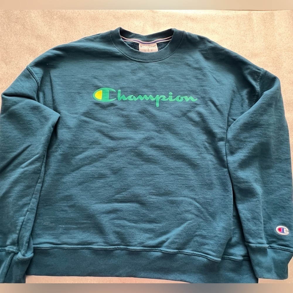 Champion sweater youth size large color‎ blue